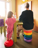Stapelstein® Rainbow Set – 7 pierres d’équilibre avec balance board