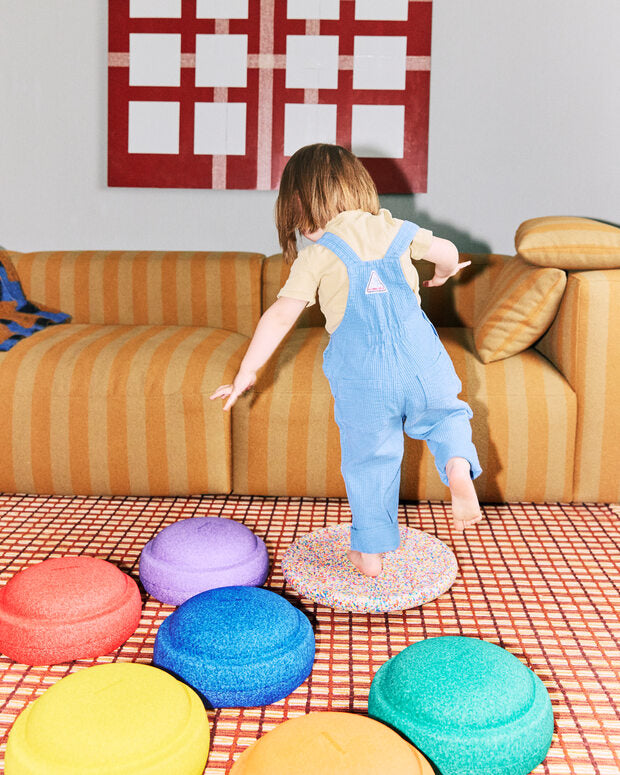 Stapelstein® Rainbow Set – 7 pierres d’équilibre avec balance board