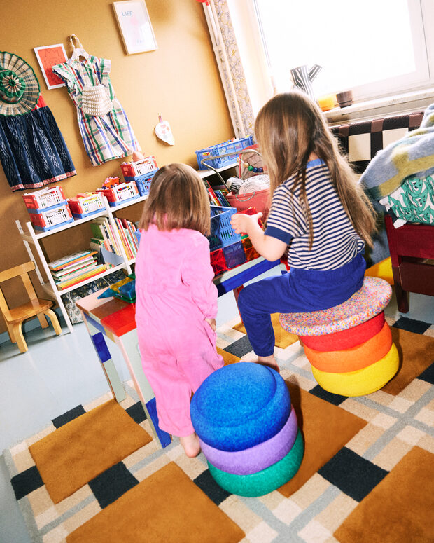 Stapelstein® Rainbow Set – 7 pierres d’équilibre avec balance board