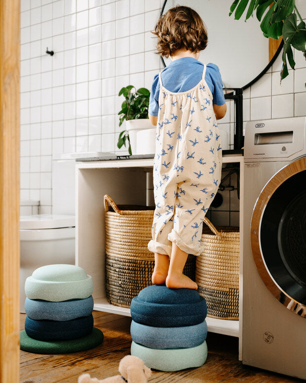 Stapelstein® Rainbow Set – 7-teiliges Set mit Balance Board für Spiel & Bewegung